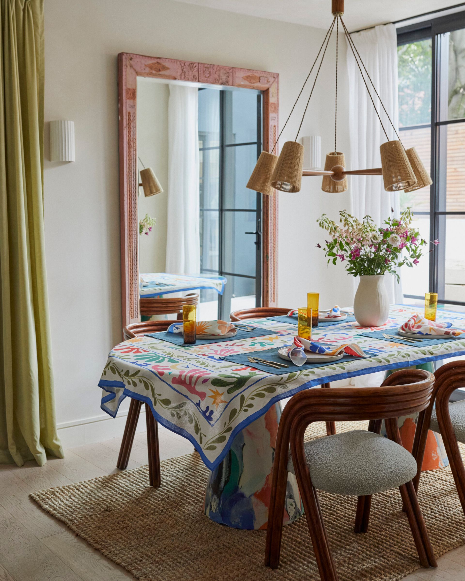 rixo dining table set up