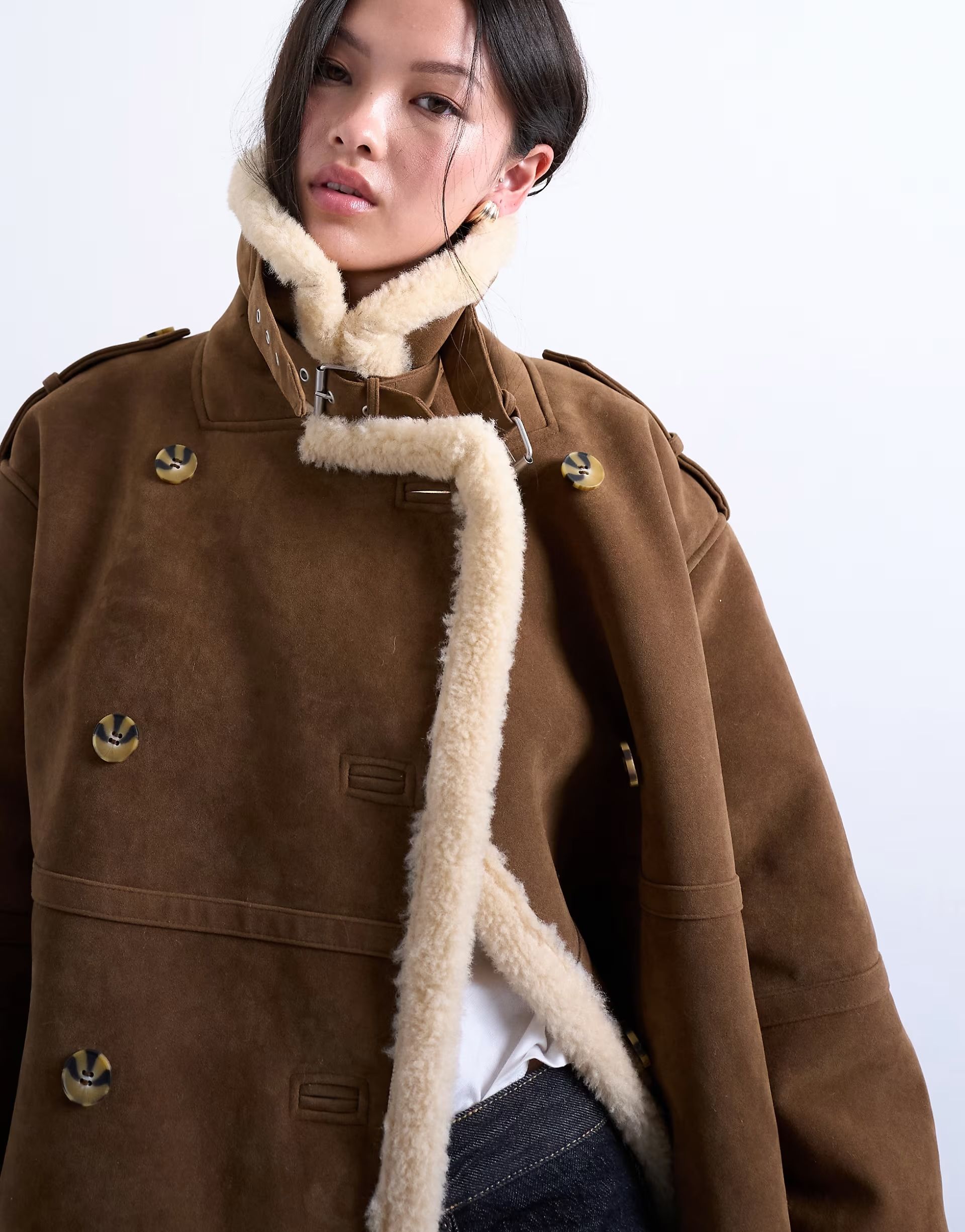 model weaeing topshop Longline aviator shearling in tan cream in tan and cream 