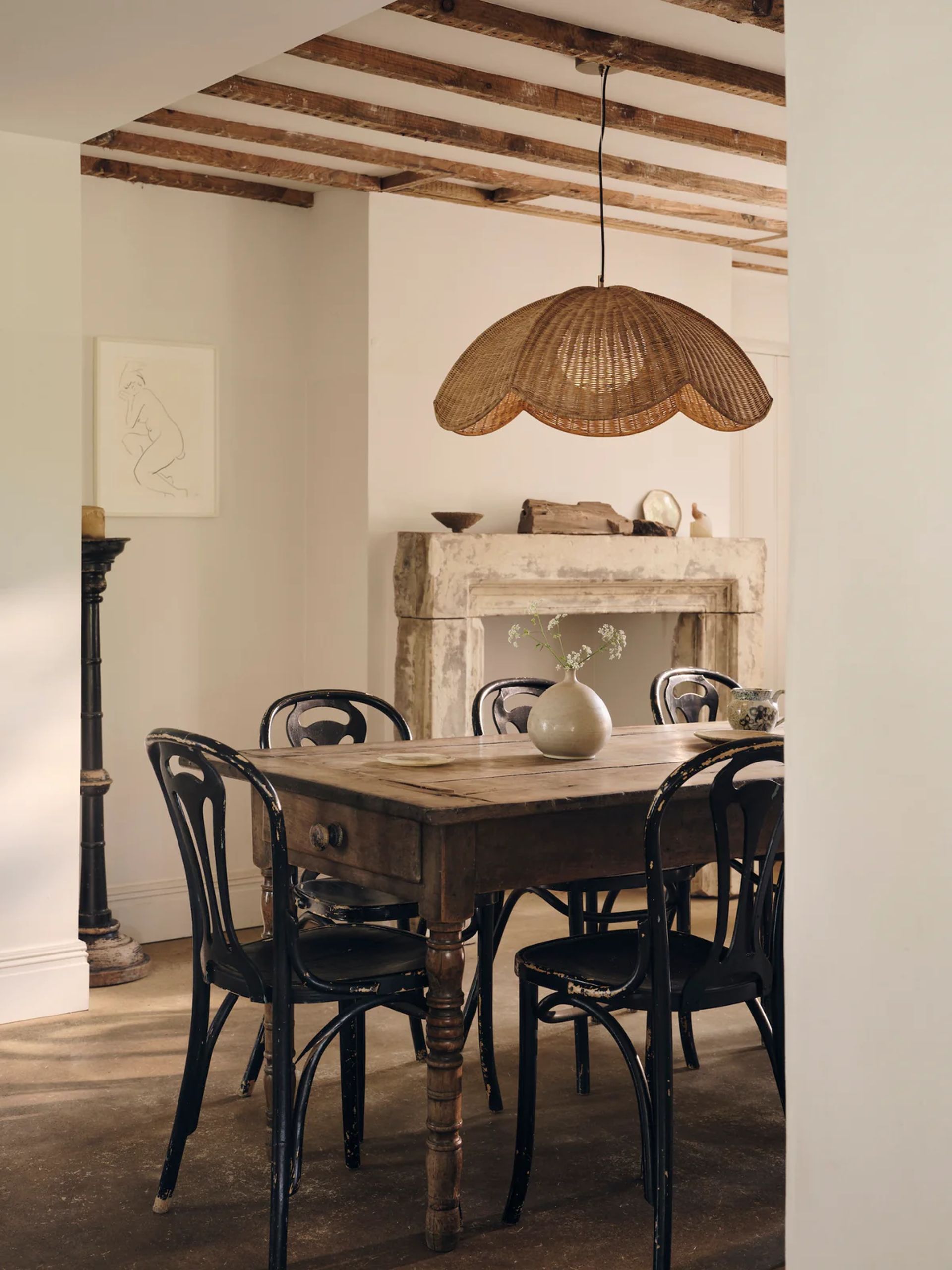 cafe pendant light over dining table
