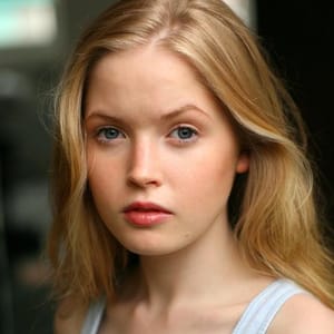 Ellie Bamber