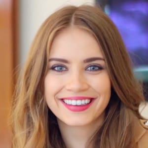 Xenia Tchoumi
