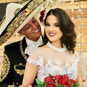 Erik Roberto &amp; La Mayrita