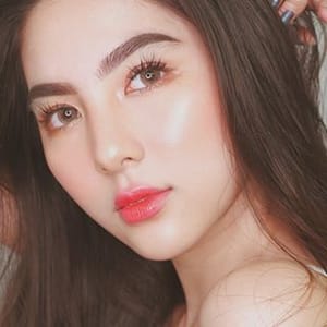 Devienna Makeup