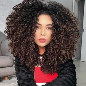 Nanda Chaves