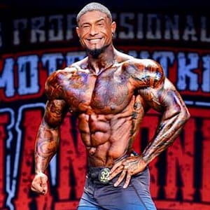 Ifbb Pro Devon Lindner