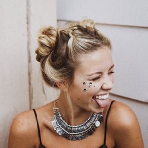 Courtney Steeves
