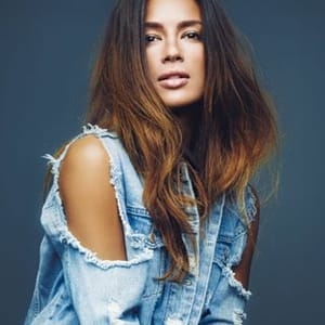 Chelina Manuhutu