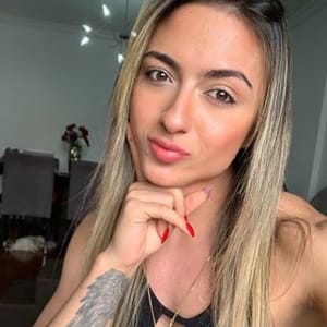 Júlia Chitarra