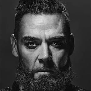 Marton Csokas