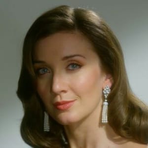 Carly Paoli