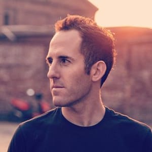 Chuck  Comeau