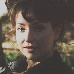 Milana Vayntrub