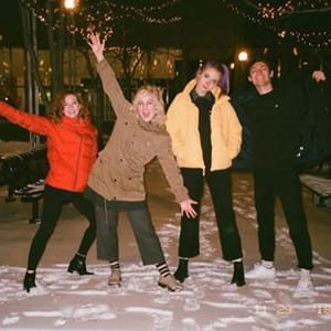 The Regrettes