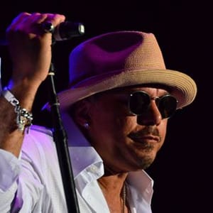 Howard Hewett