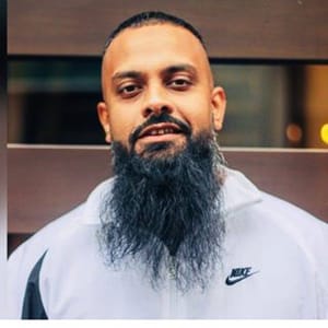 Guz Khan