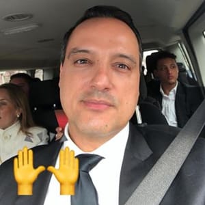 Dr Raul Gonzales