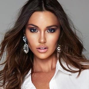 Alexis Cierra