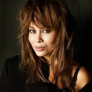 Alyson Cambridge
