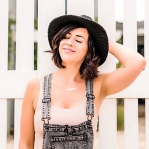 Samantha Skelly