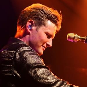 Alexander Acha