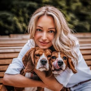 Anastasia &amp; The Beagles