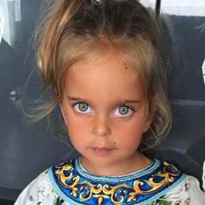 Amelie Revva