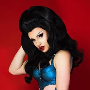 Miz Cracker