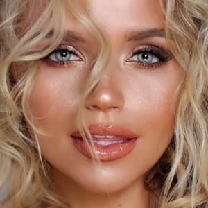 Veronika Dash
