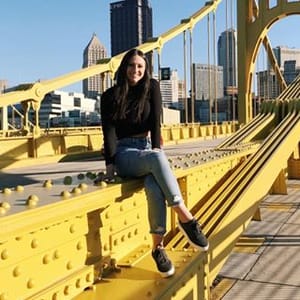 Nina Linhart