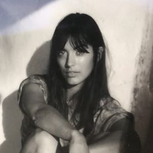 Louise Follain