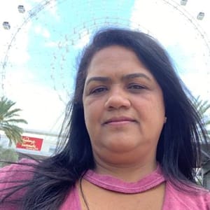 Lilian Loures