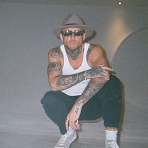 Lance Savali