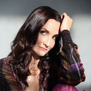 Aline Rijo C Barros Correia
