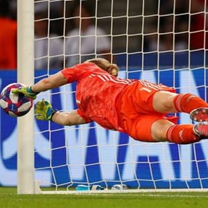 Hedvig Lindahl