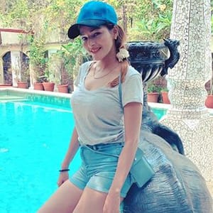 Aakriti anku