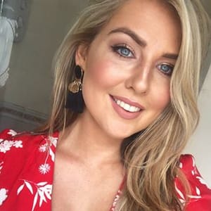 Aimee Connolly - Makeup Artist