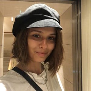 https://www.instagram.com/im_lyubovaksenova/