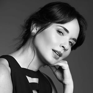 Adriana Louvier