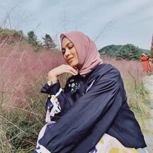 Ezlisa Loy
