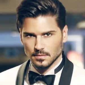 Tolgahan Sayısman