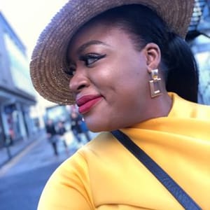 Ella Mo