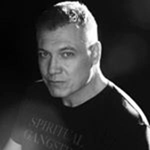 Holt McCallany