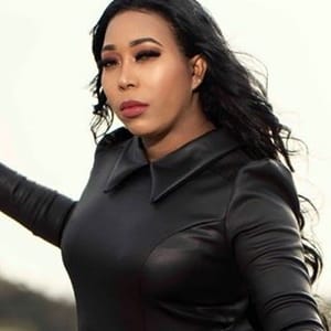 Isabelle Valdez