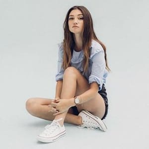 Elizabeth Elam
