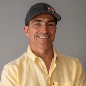 Carlos Burle
