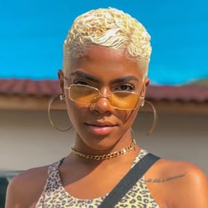Mel Oliveira