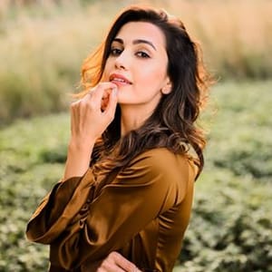 Esha Kansara