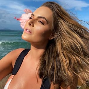 Anna magalhaes