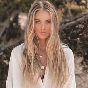 Summer Hart
