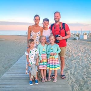 Laura Dove - Family Travel